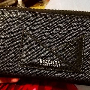 KENNETH COLE Reaction NY black Zip Around Large Wallet Faux Organizer NEW